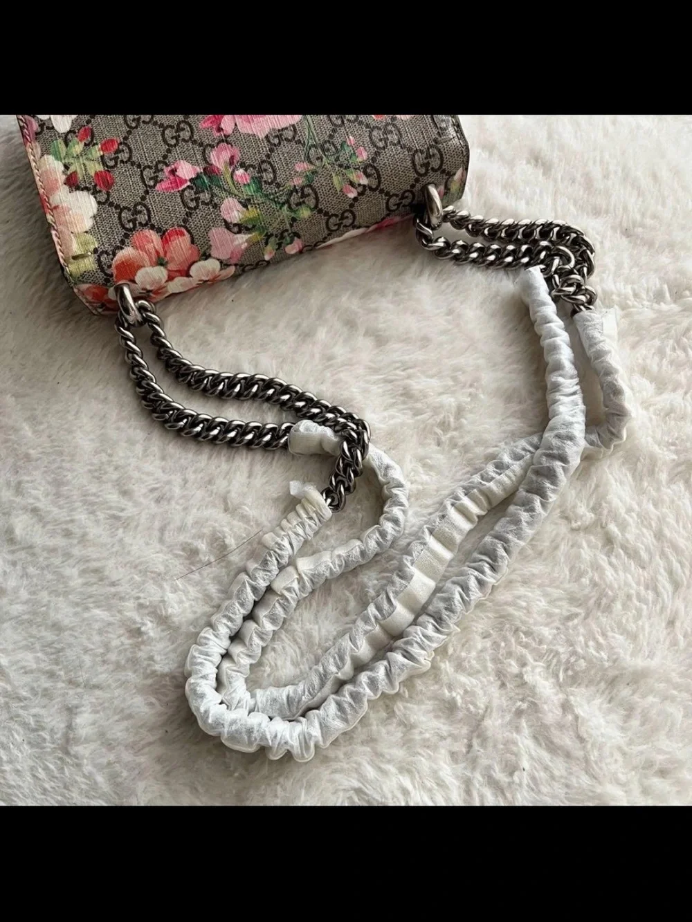 Gucci GG Supreme Crossbody Bag with Pink Floral Print